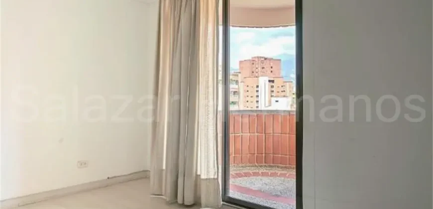 Apartamento en Venta 165m² en Laureles PH Ed.San Esteban