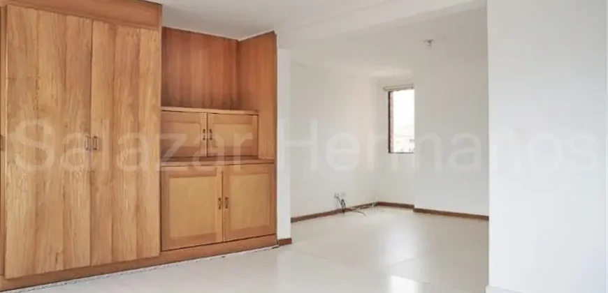 Apartamento en Venta 165m² en Laureles PH Ed.San Esteban