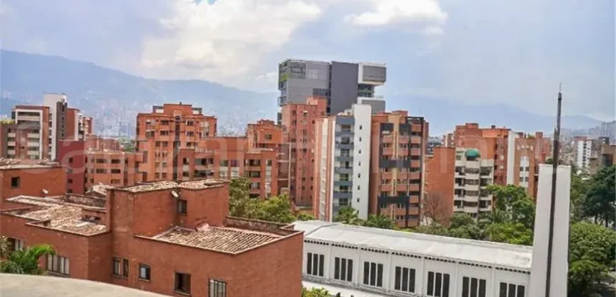 Apartamento en Venta 165m² en Laureles PH Ed.San Esteban