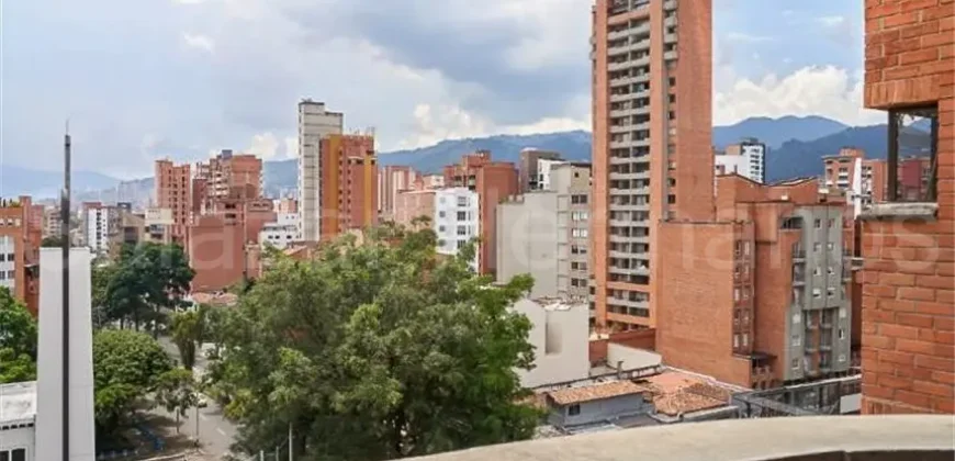 Apartamento en Venta 165m² en Laureles PH Ed.San Esteban