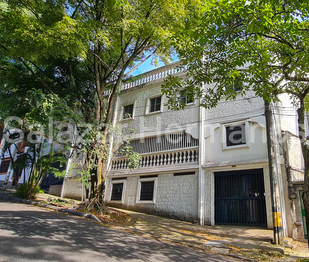 Propiedad en Venta o Arriendo 2425m² – Antigua Sede Clínica Noel, Prado Centro – Medellín