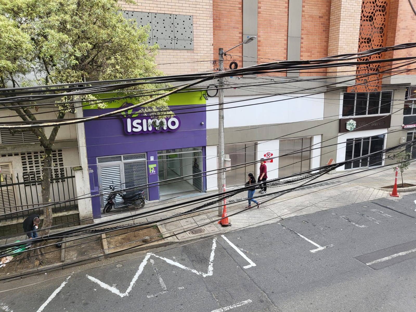 Local Comercial en Arriendo 85 m² Edificio Torre Praga Sabaneta – Antioquia