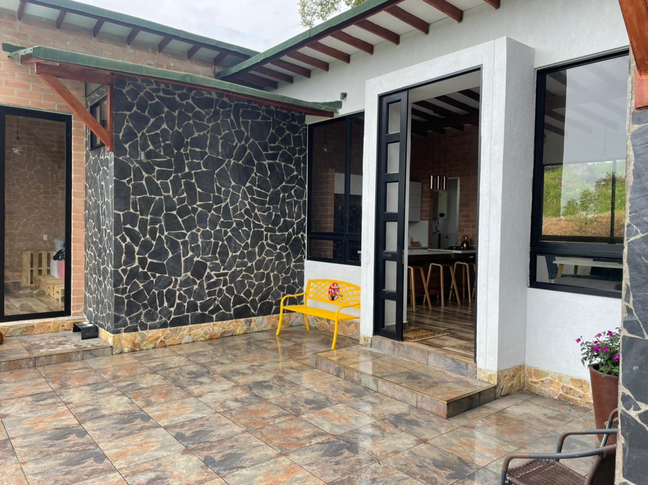 Casa Campestre en Venta 250 m² construidos en Marinilla – Antioquia