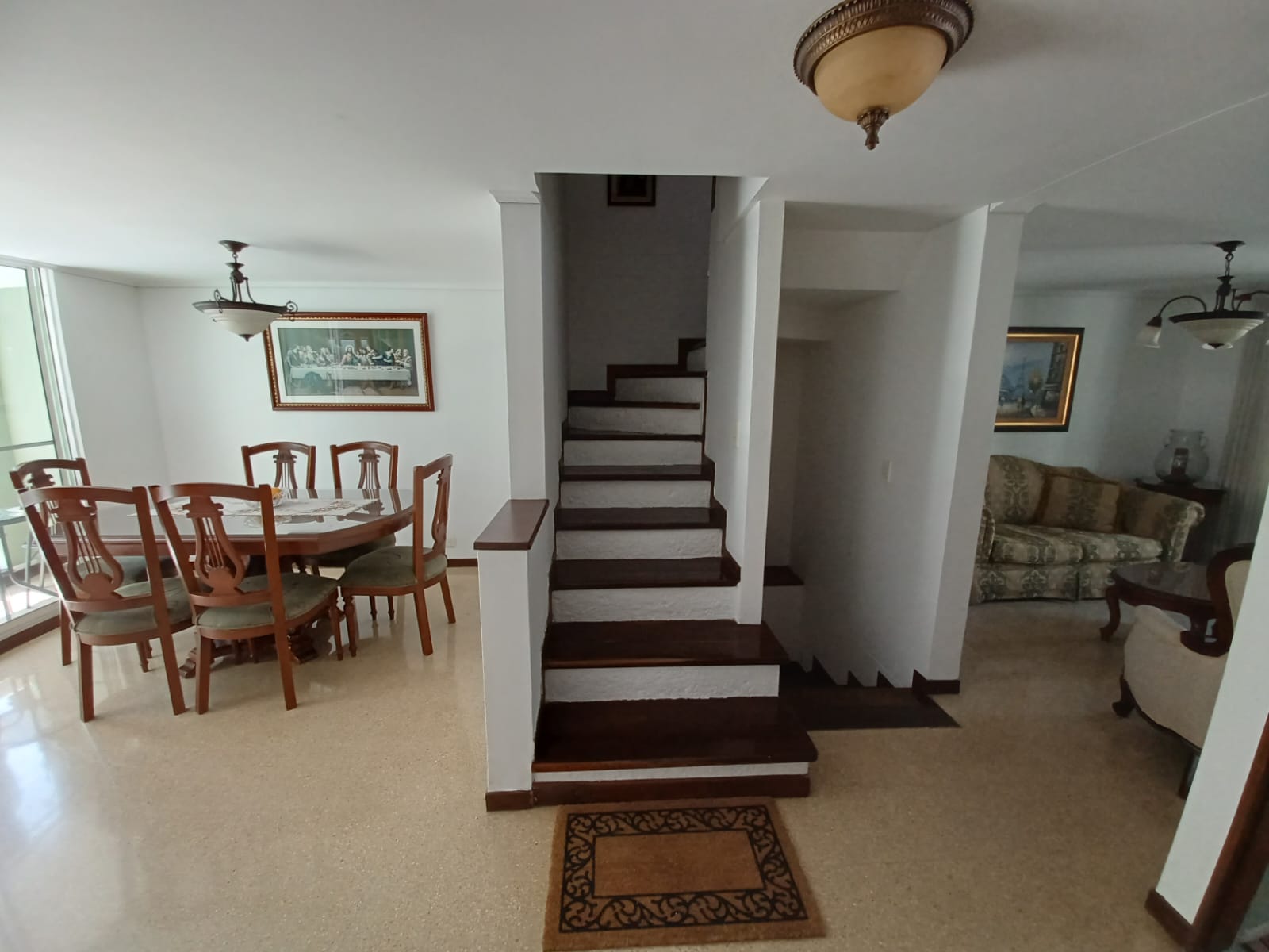 Casa en Venta 223m² Urbanización Villa Verde 2 Belén Loma de los Bernal – Medellín, Antioquia