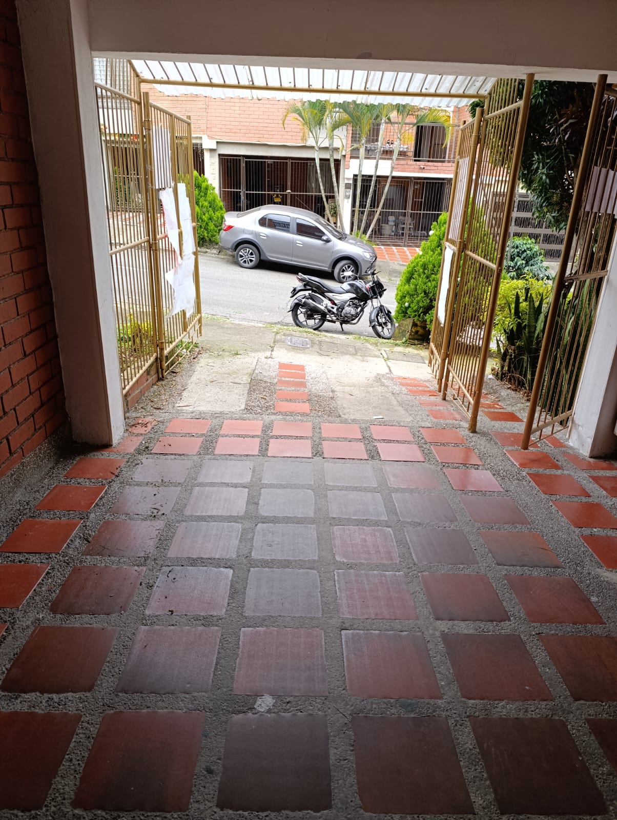 Casa en Arriendo Envigado 150 m² – Barrio El Dorado (3 Niveles)