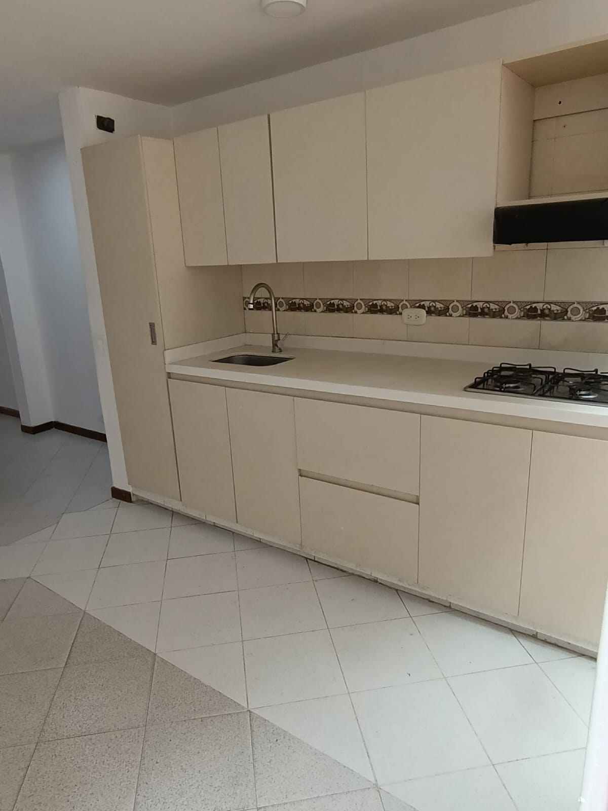 Casa en Arriendo Envigado 150 m² – Barrio El Dorado (3 Niveles)