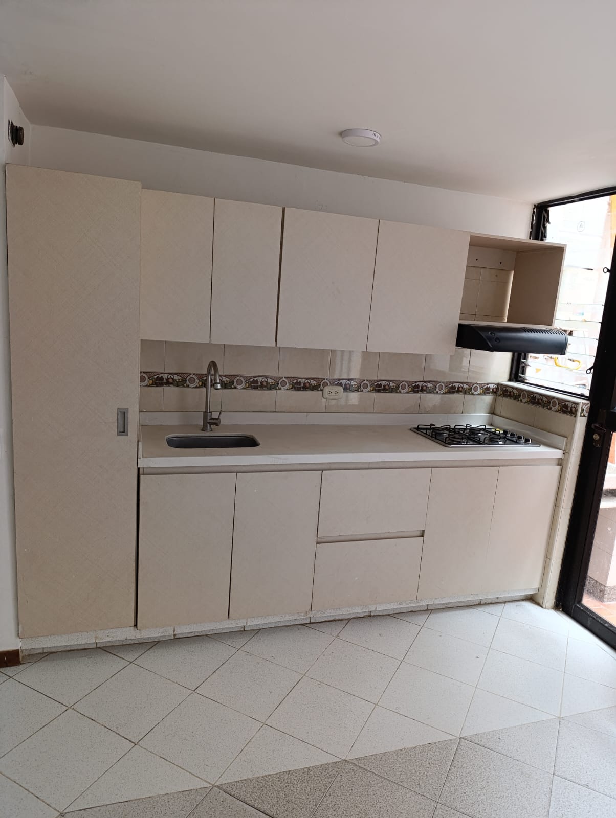 Casa en Arriendo Envigado 150 m² – Barrio El Dorado (3 Niveles)