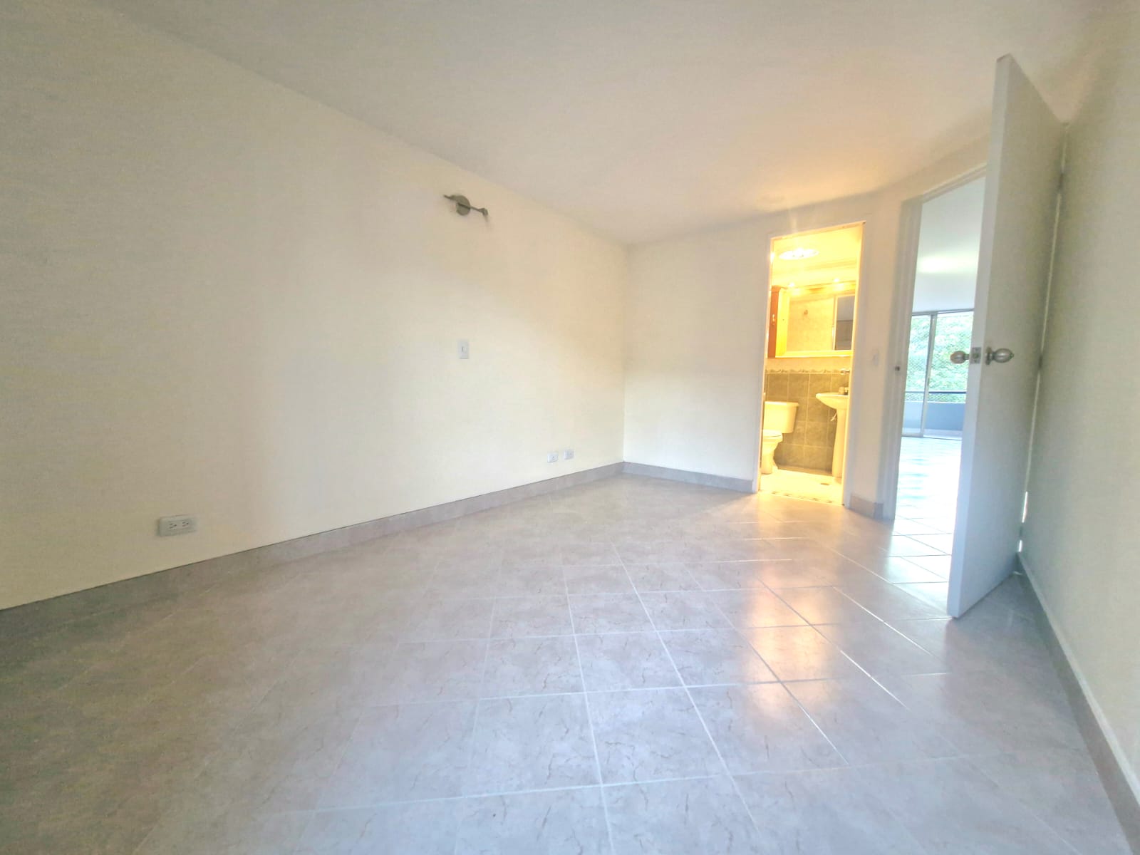 Apartamento en Venta 108 m² Malibú Plaza – Medellín, Antioquia