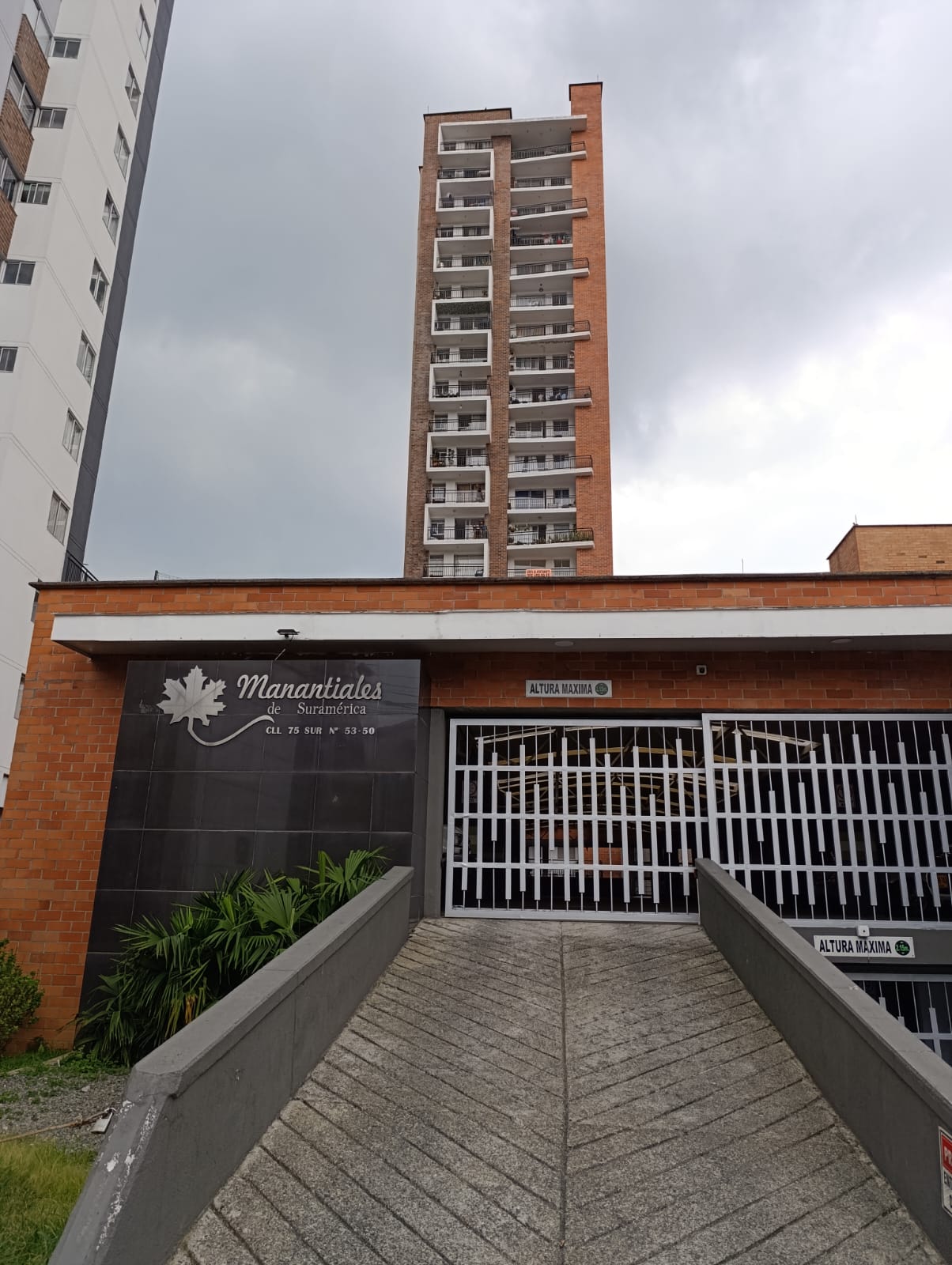 Apartamento en Arriendo 74 m² Manantiales de Suramérica Medellín – Antioquia