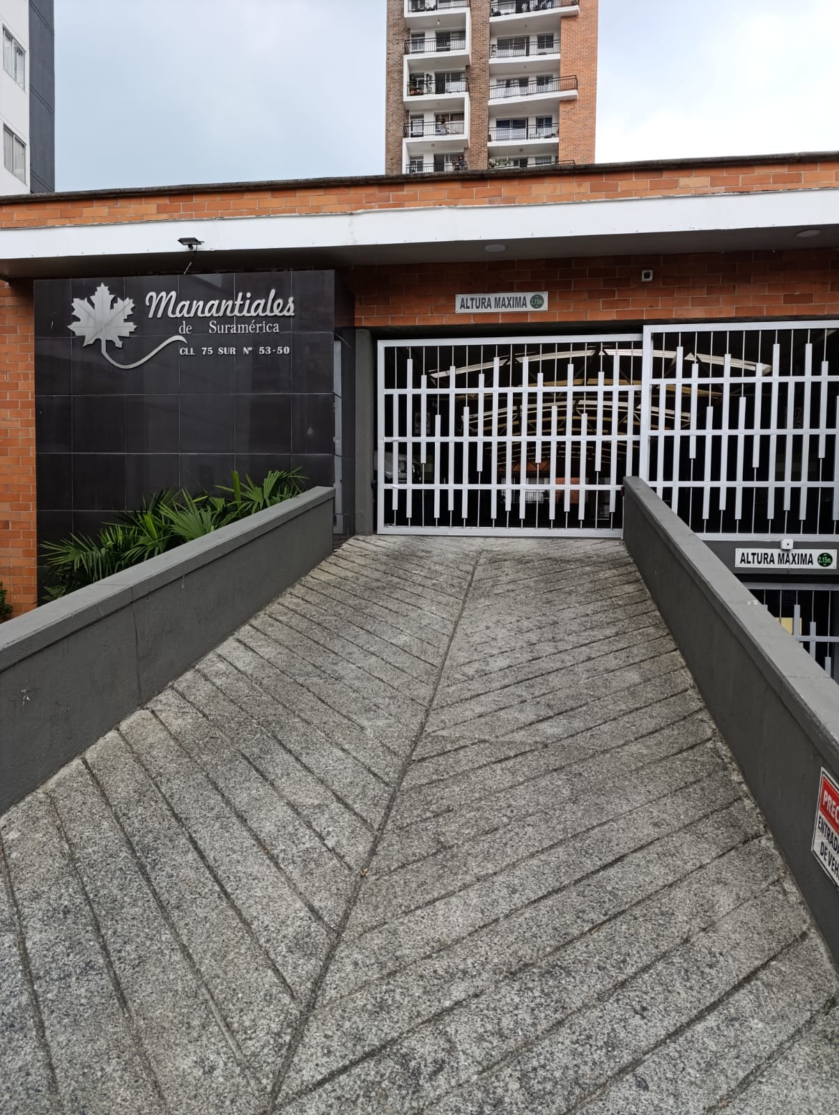 Apartamento en Arriendo 74 m² Manantiales de Suramérica Medellín – Antioquia