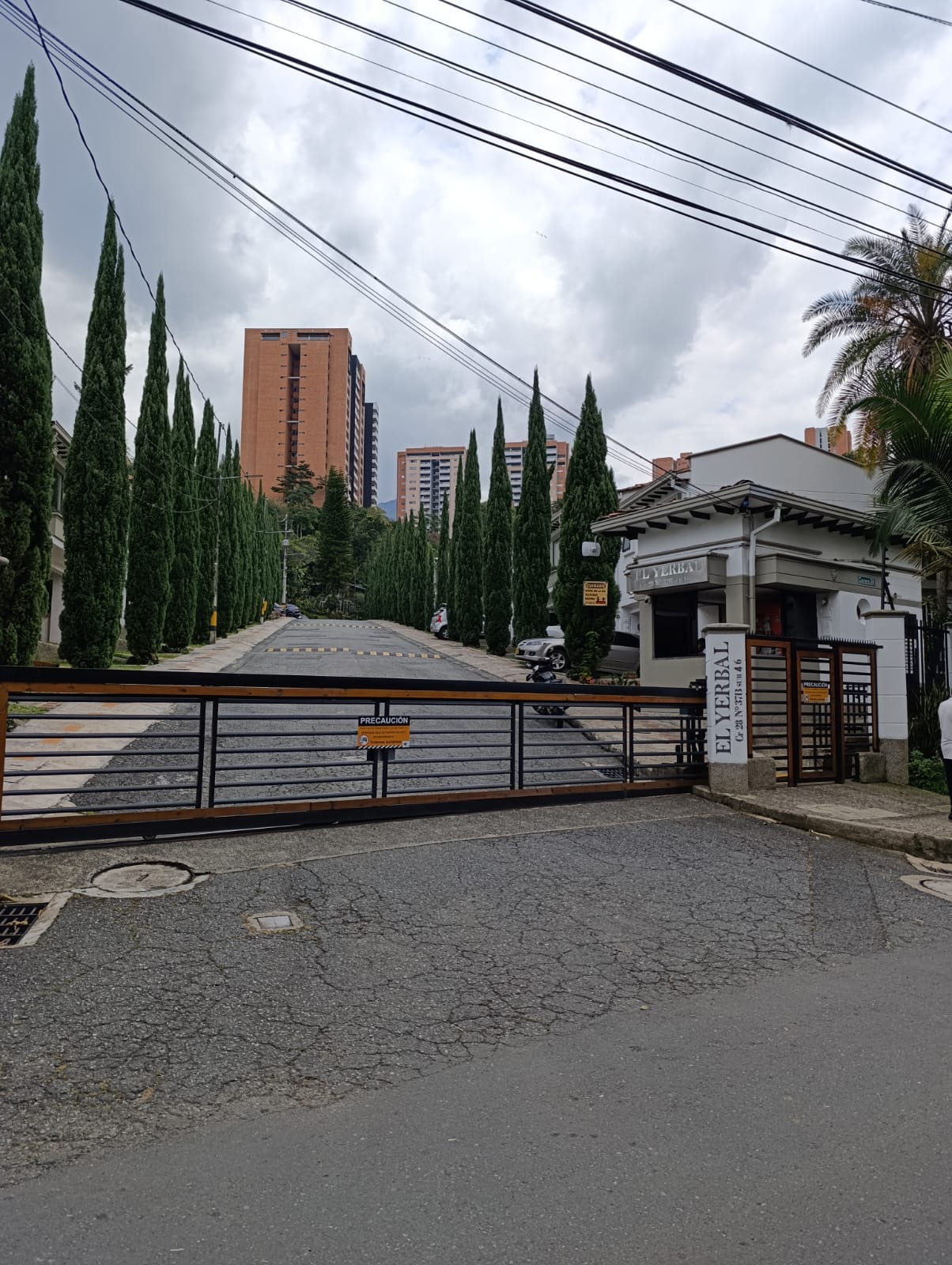 Casa en Venta 130 m² Unidad el Yerbal Envigado – Antioquia