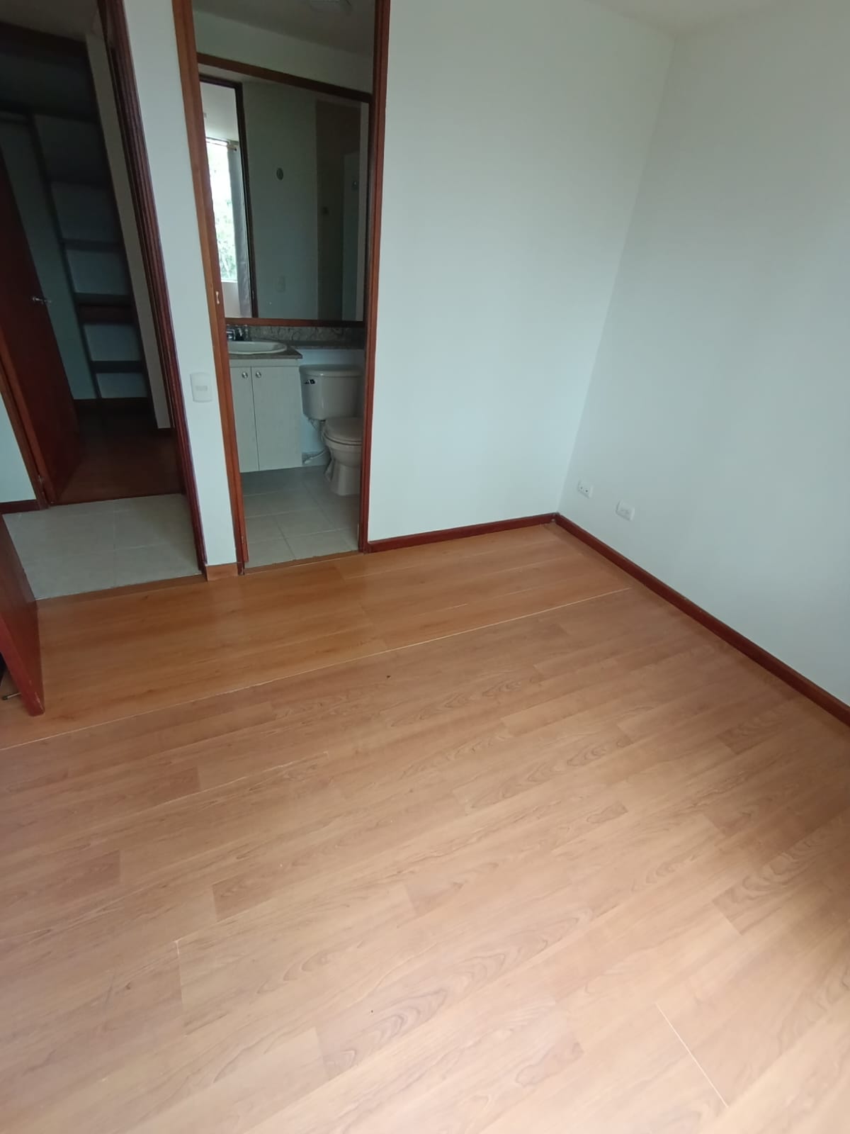 Apartamento en Arriendo 70 m² Arboleda de las Brujas Envigado – Antioquia