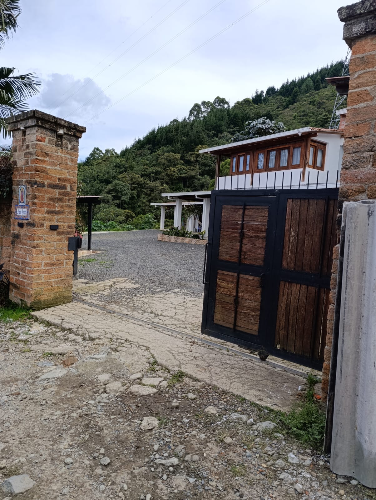 Casa Finca en Arriendo 200 m² Parcelación Guayacanes San Antonio de Prado Medellín – Antioquia